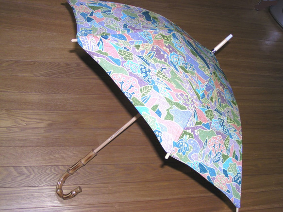 送料無料 絹交織 爽やか日傘　バンブーハンドル 未使用反から 2枚目の画像