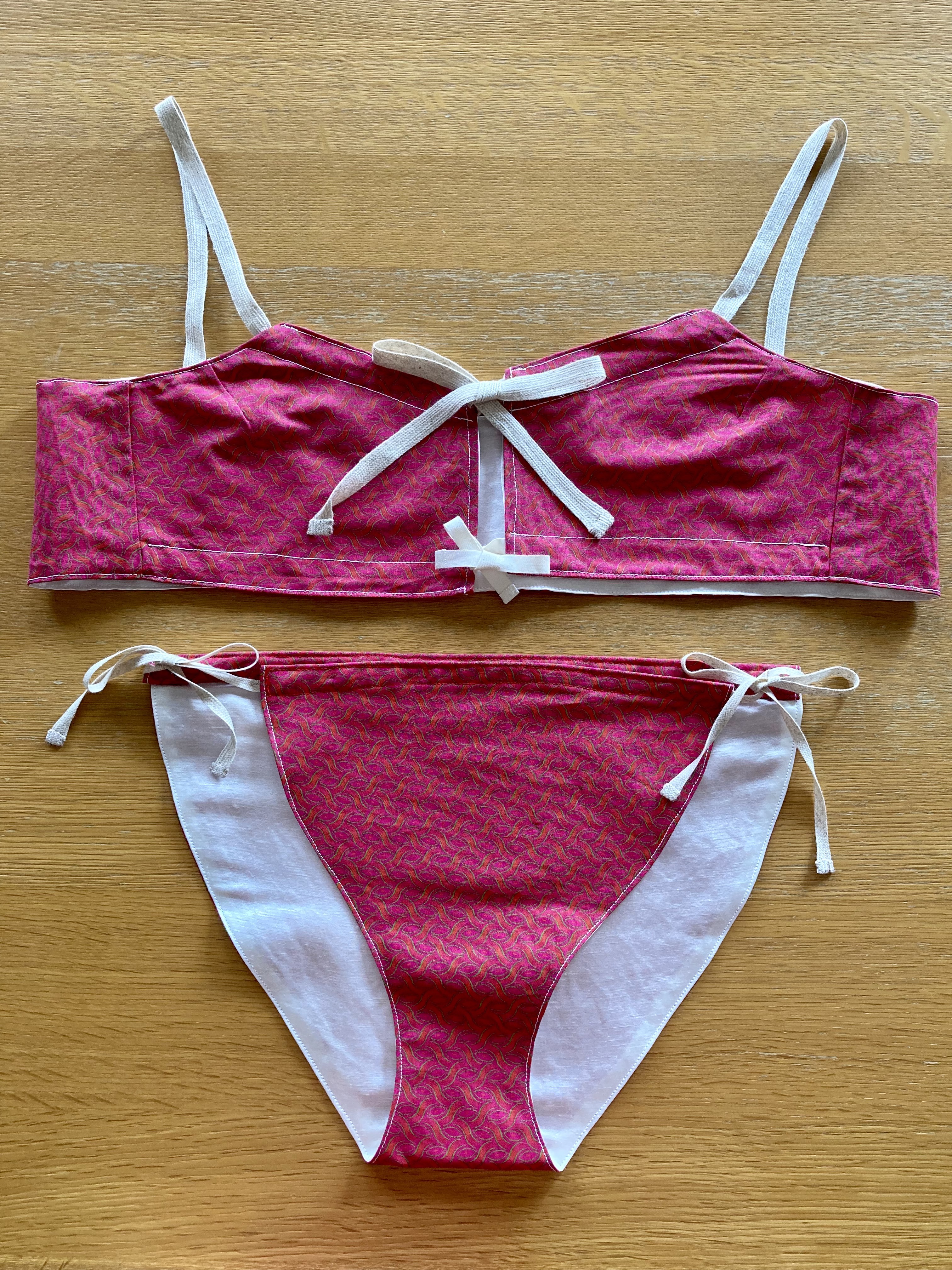 手縫いの冷えとりパンツとブラのセット〜Schwe Schweとkinu素材〜