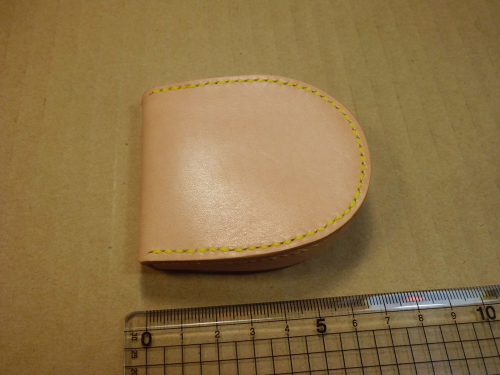 牛革・馬蹄型小銭入れ（ヌメ革）
