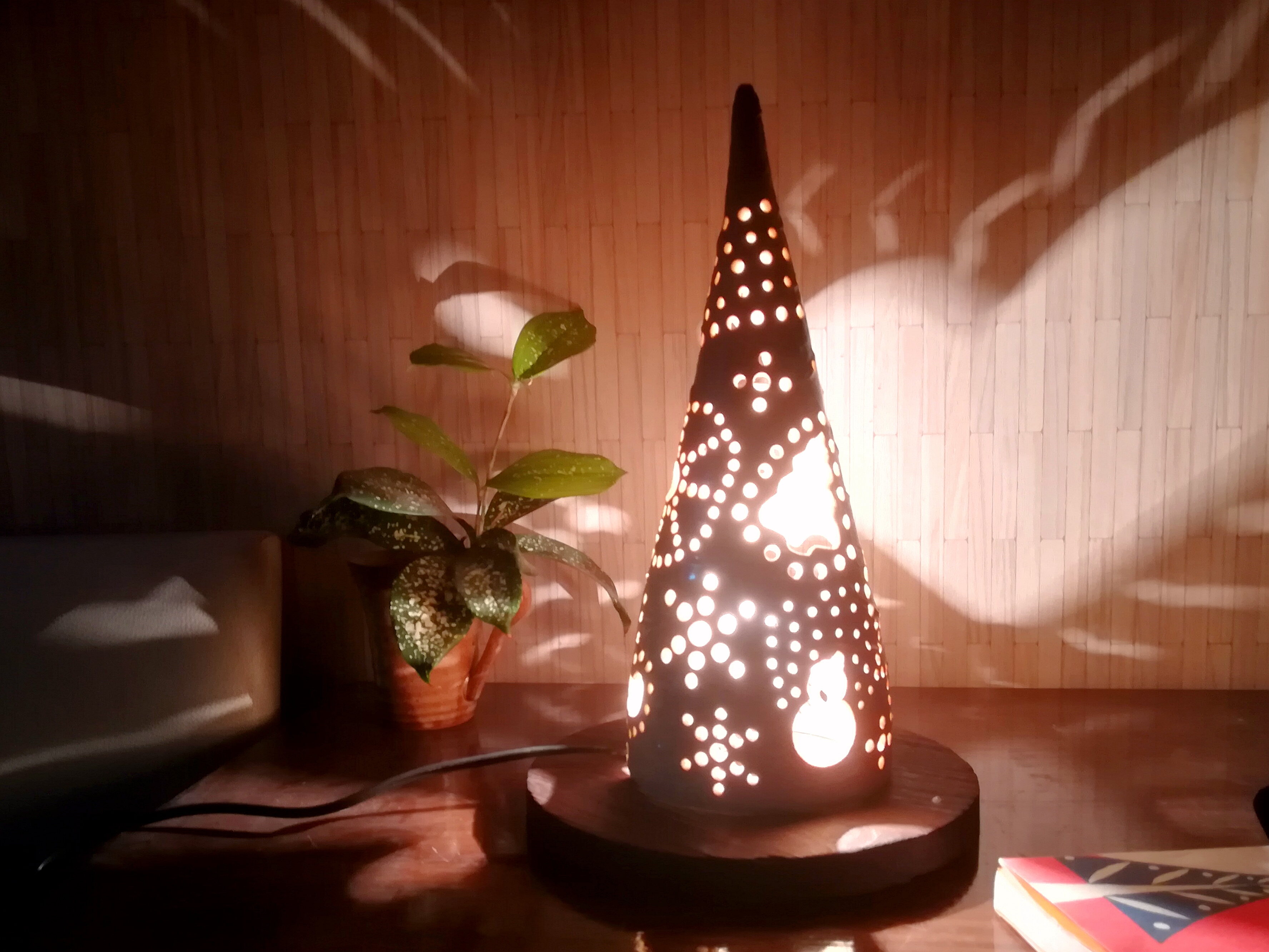 アンティーク　骨董品　クリスマスランプ　クリスマスライト クリスマスランプシェード 陶器製 スタンドライト・テーブル