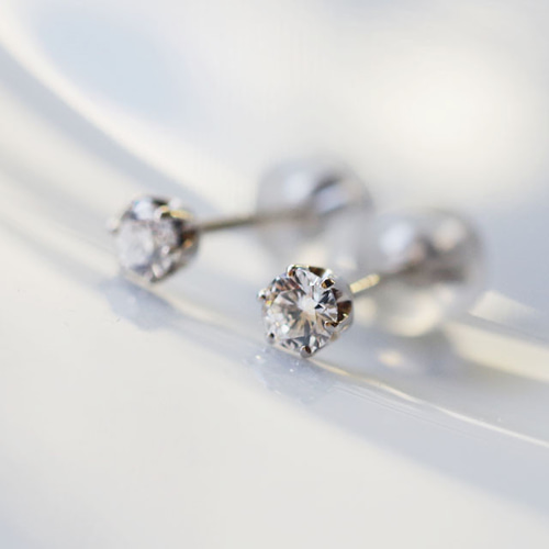 Pt900 シンプル ダイヤモンド ピアス 両耳0.2ct ピアス（スタッド・一