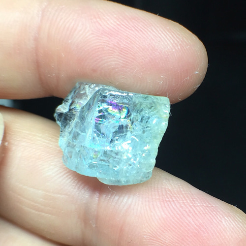 キラキラ虹入りのアクアマリン原石！鉱物 天然石 ナイジェリア産
