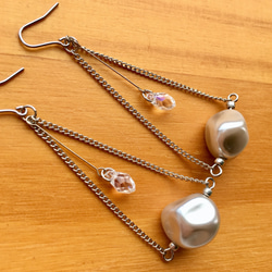 還剩一點！淡水珍珠和施華洛世奇水晶月光鉤形耳環 第5張的照片