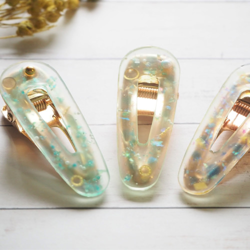 フロストレジンのヘアクリップ（大き目金具） ヘアクリップ・バナナ