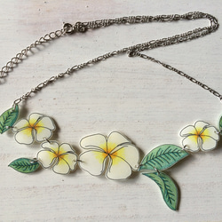 夏花★白いプルメリアの花いっぱいネックレス 3枚目の画像