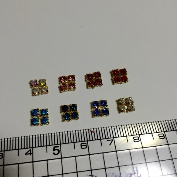 ゴールド座付きビジューアクセサリーパーツ A級品ガラスラインストーン 3ｍｍ 2枚目の画像