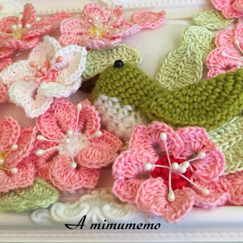 満開桜と小学生の春の置物_ハンドメイド 手編み 小物入れ