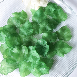 3点以上送料無料：葉っぱ型パーツ：ぶどうの葉：つや消し