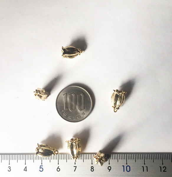 ３点以上送料無料＊再販＊２カン：コネクターチャーム：フラワー/ベル型：つぼみ：すずらん：ゴールド：２個 3枚目の画像