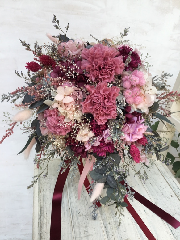 カーネーションのウェディングブーケ＊チェリーピンク ブーケ colorful