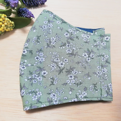 (受注製作)❬送料無料❭サイズ大きめ　立体綿マスク　ピスタチオグリーン花柄×ブルーグリーン 1枚目の画像