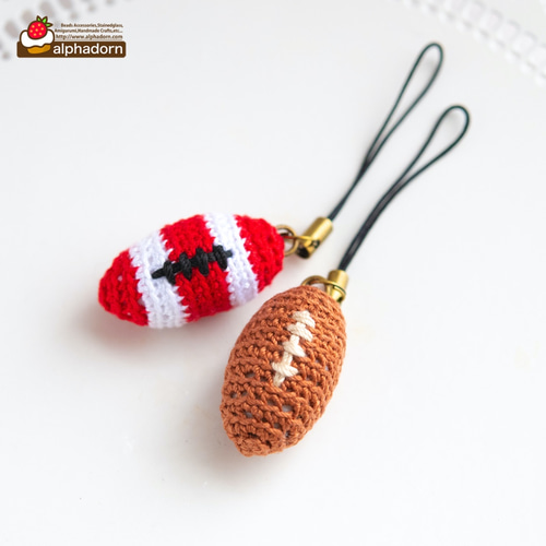 レース糸を編んで作るあみぐるみラグビーボールのストラップ【キット