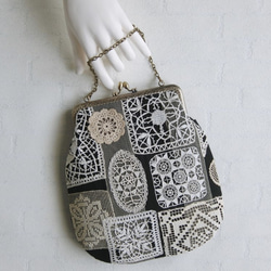 アンティークレースがま口バッグ＊ブラック＆モチーフ ハンドバッグ 紅