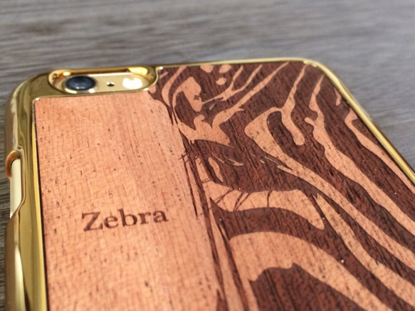 木製 シマウマ (マホガニー) iPhone6 ケース ゴールド 078 スタンド付き 4枚目の画像