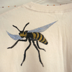 手描き&プリント MIX作品・一点物 両面絵柄・蜂食う蛙・ハチと蜂の巣・メンズM（女子L対応サイズ）きなり 8枚目の画像