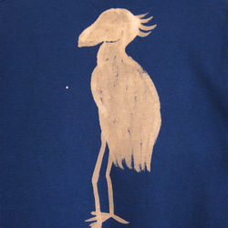 両面ハシビロコウ絵柄（でかい動かない鳥）レディスS〜Mサイズ（150から160cm対応サイズ）紺・手描きTシャツ 6枚目の画像