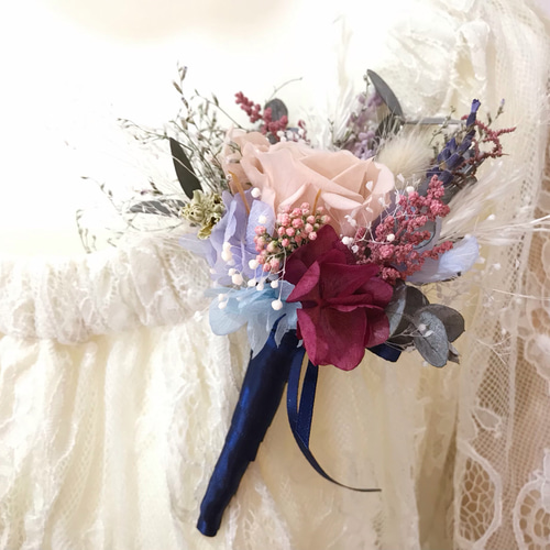 クラッチブーケ(ピンクレッドブルー) ブーケ ortensia(オルテンシア