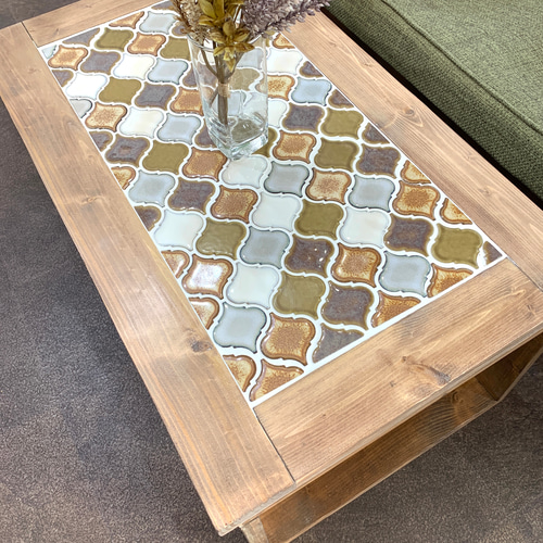 感謝セール》レトロなかわいさが魅力のランタンタイル カフェテーブル