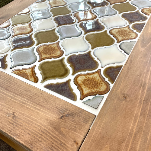 感謝セール》レトロなかわいさが魅力のランタンタイル カフェテーブル