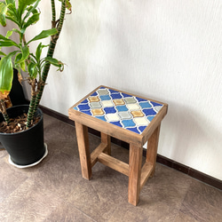 レトロなかわいさが魅力のランタンタイル　サイドテーブル　ブルー系 3枚目の画像