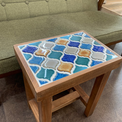 レトロなかわいさが魅力のランタンタイル　サイドテーブル　ブルー系 6枚目の画像