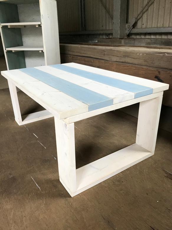 西海岸スタイル シャビーローカフェテーブル ホワイト&ブルー 1枚目の画像