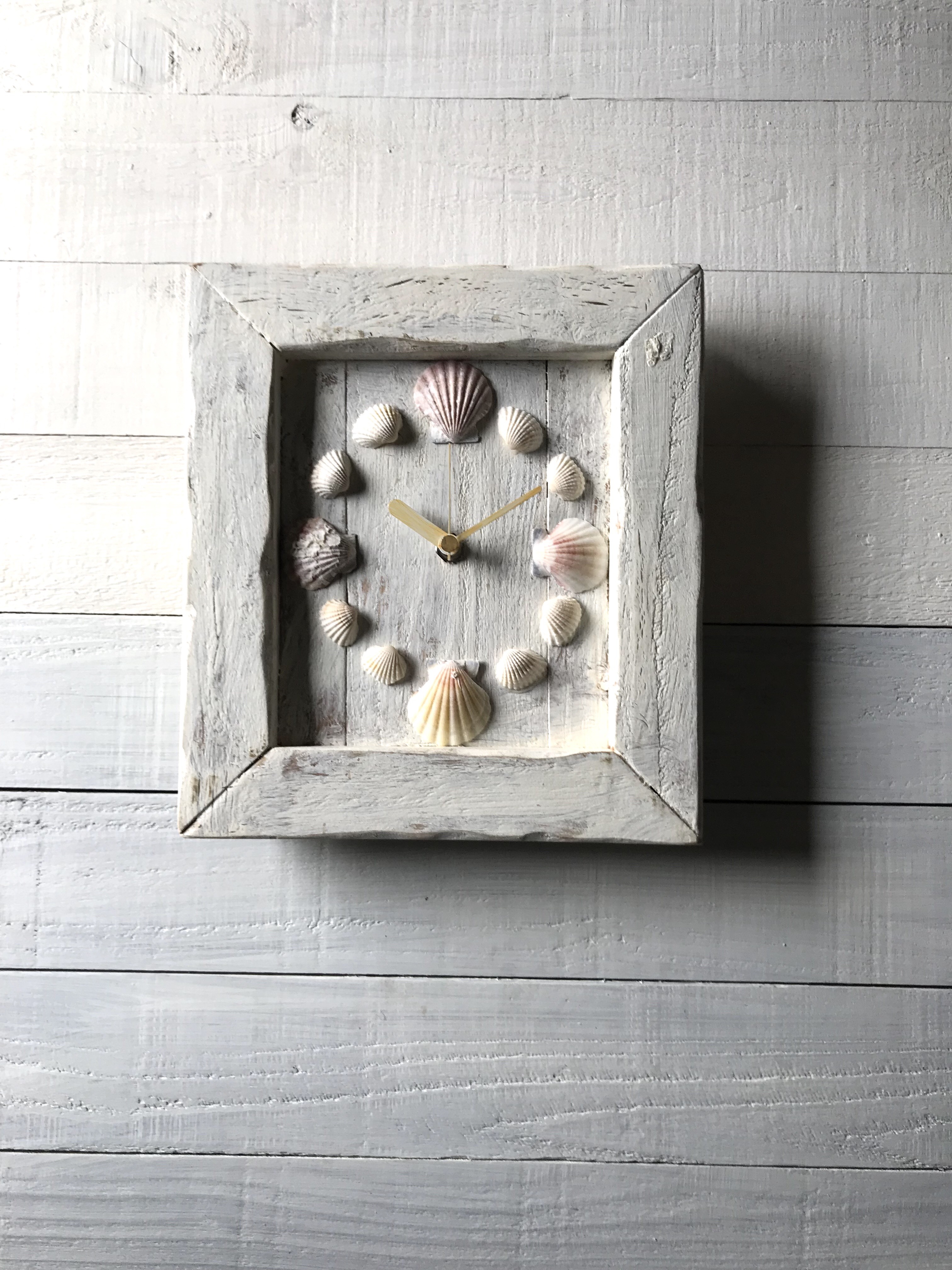 西海岸スタイルシェル掛け時計108