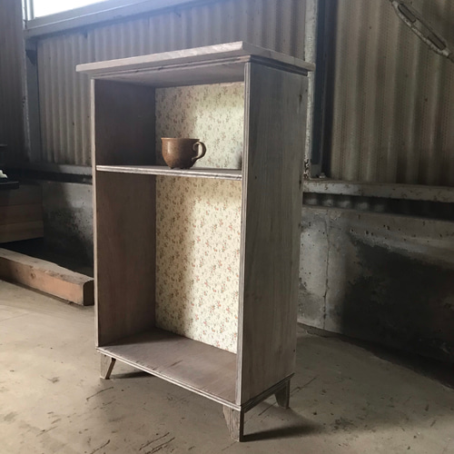 レトロ風家具 昭和レトロな雰囲気漂うかわいい花柄のシェルフ 棚