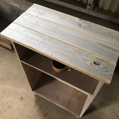 昭和レトロ　昭和の空気感が漂う収納家具の出品！ レトロ家具 昭和レトロ 古い木製の収納棚(下駄箱) | ラフジュ工房