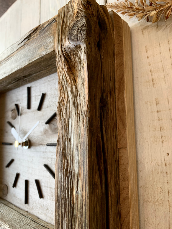 流木古材の掛け時計 4枚目の画像