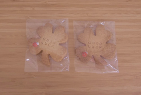 四葉のクローバークッキー(1枚入り)×2袋 1枚目の画像