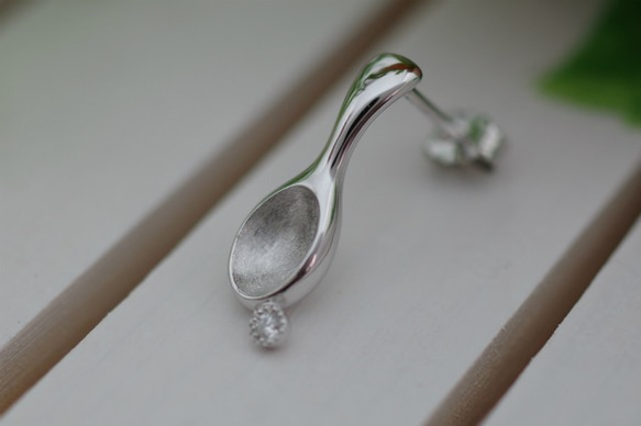 spoon pierced earrings 第4張的照片