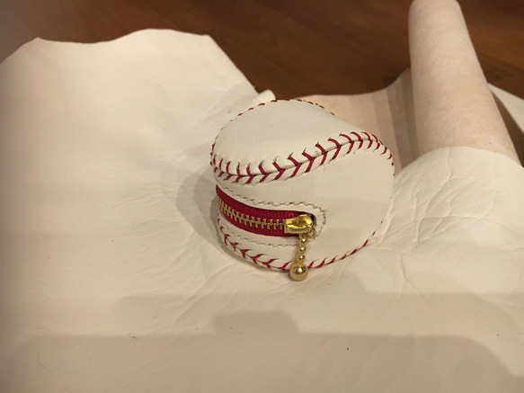 野球ボールみたいな小銭入れ©️オリジナルデザイン 4枚目の画像