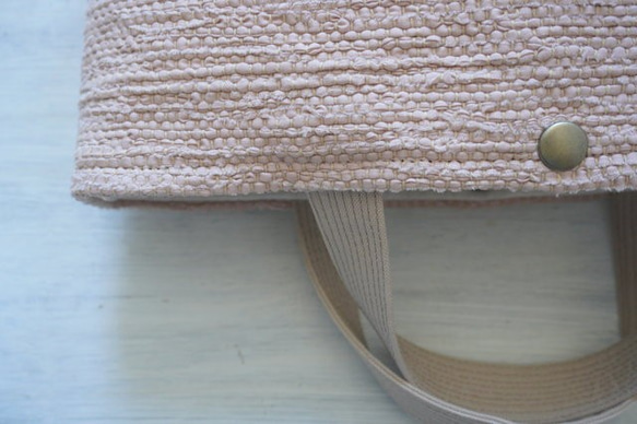 裂き織りのトートバッグＳ　ピンクベージュ 5枚目の画像