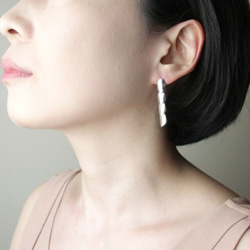 Flower Petals Earrings Sterling Silver/花びらピアス　シルバー 1枚目の画像