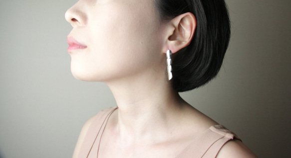 Flower Petals Earrings Sterling Silver/花びらピアス　シルバー 1枚目の画像