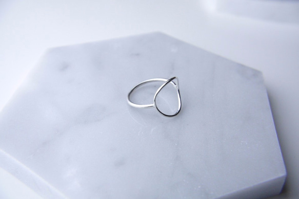 Minimalistic Round Ring Sterling Silver 2枚目の画像