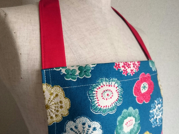 フリルのエプロン＊刺繍花 5枚目の画像