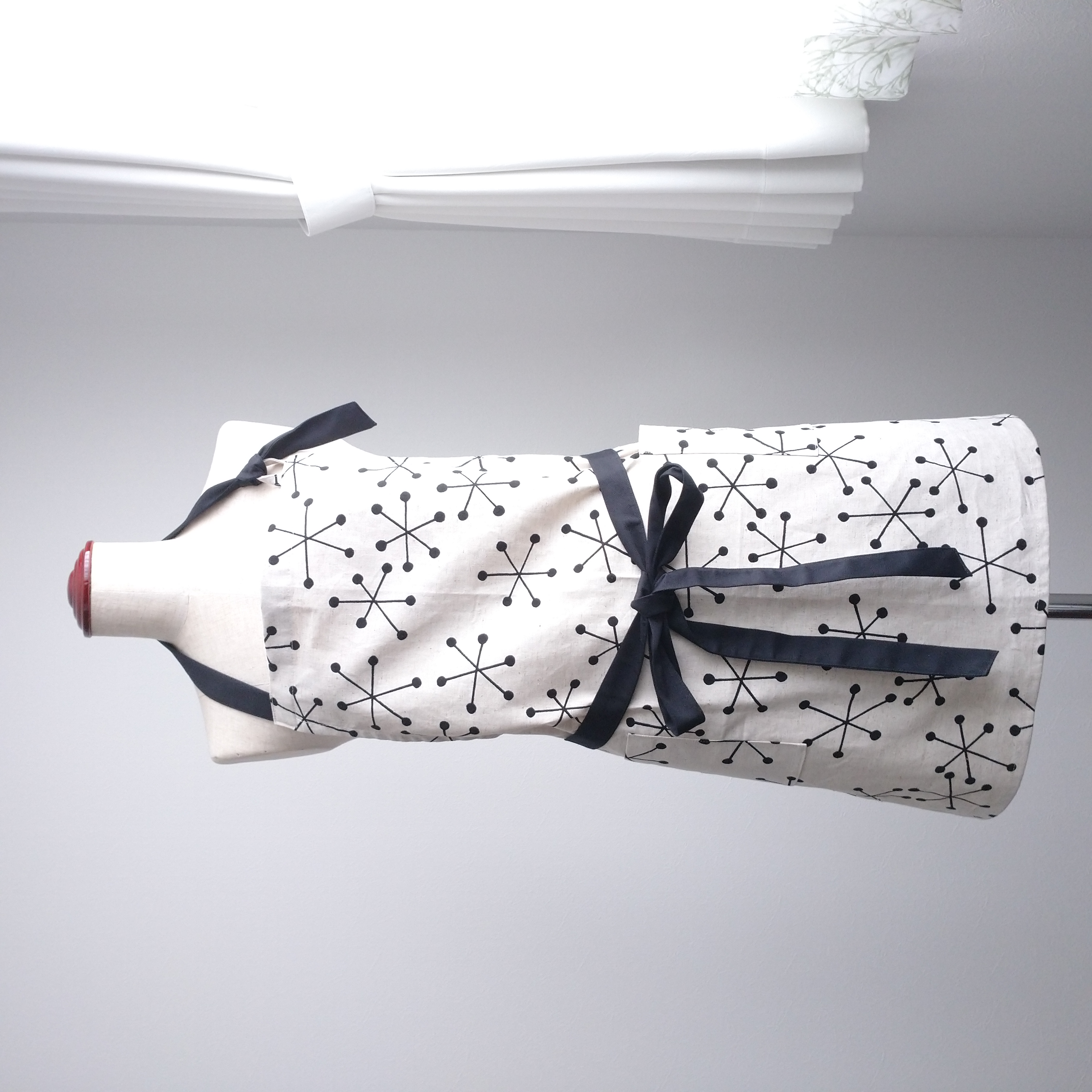 前リボンのエプロン＊アスタリスク