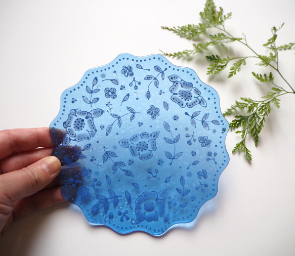 【オーダー制作】レース模様のフリルケーキ皿（ブルー）ガラス 1枚目の画像