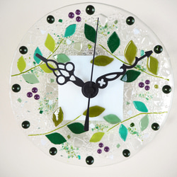 玄関にも♪【オーダー制作】ガラスのミニ壁掛け時計（新緑）別売りの台を使って置き時計に出来ます 7枚目の画像