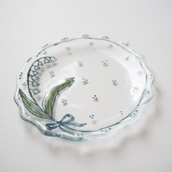 【オーダー制作】水彩画のようなスズランの小さなフリル皿（ブルー） 3枚目の画像