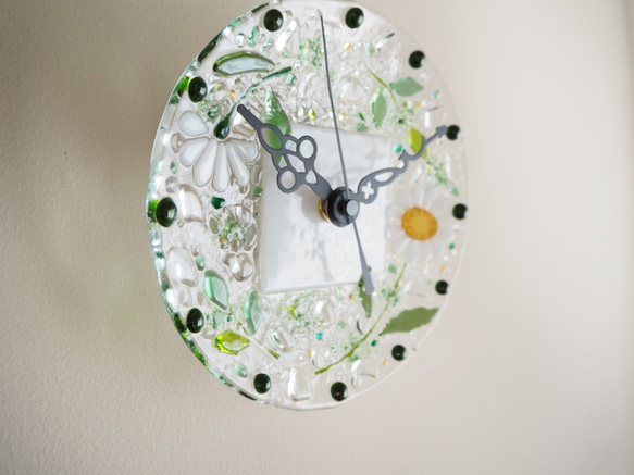 【オーダー制作】ミニ壁掛け時計（マーガレット・ホワイト） 6枚目の画像