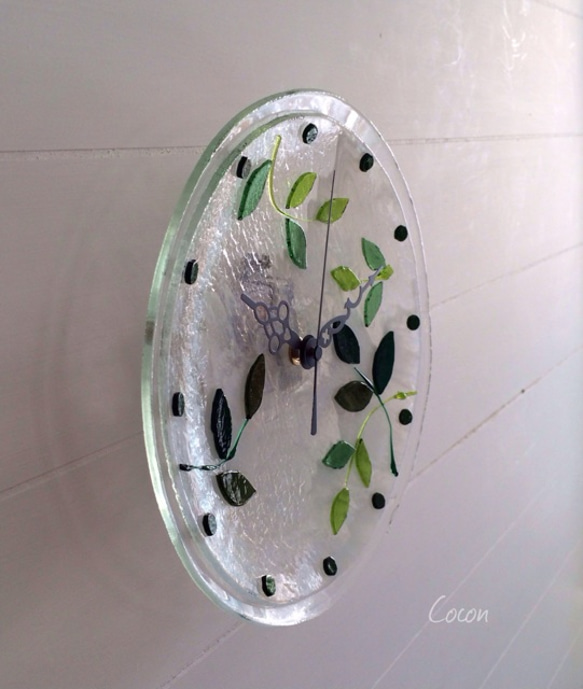 お皿の壁掛け時計（リーフ） 2枚目の画像