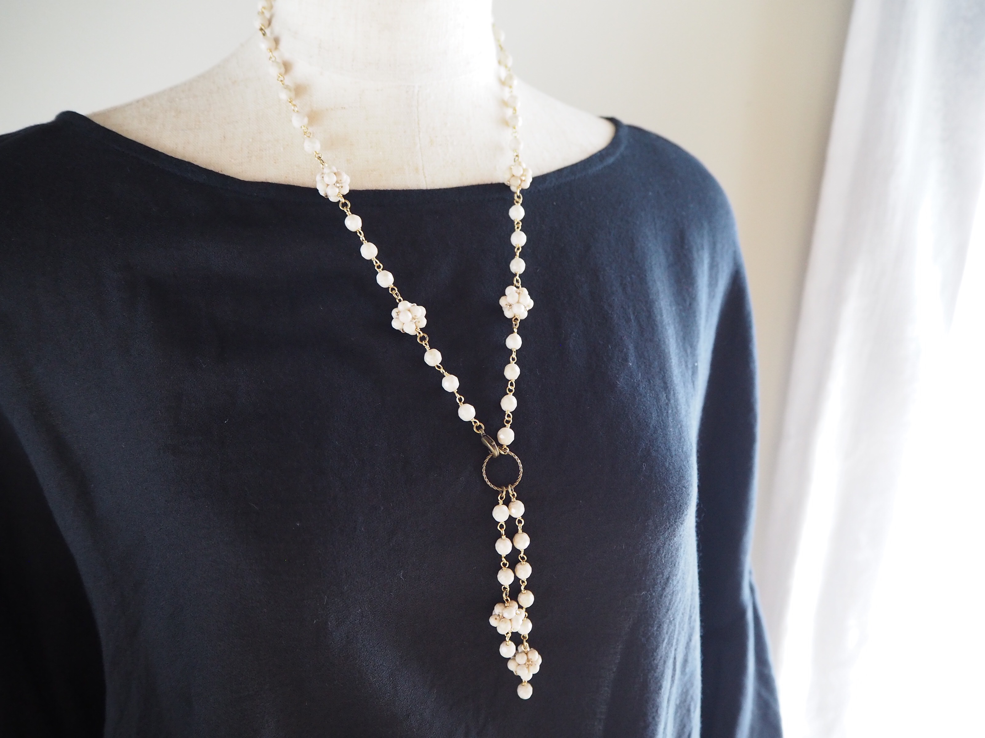 ＊展示会人気定番＊スイングボンボンネックレス（リバーストーン）