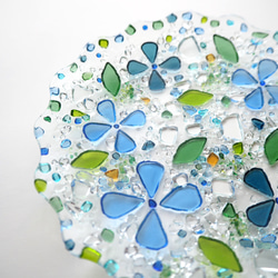 アクセサリートレーにも【即納】ブルーのお花のフリル皿　ガラス 3枚目の画像