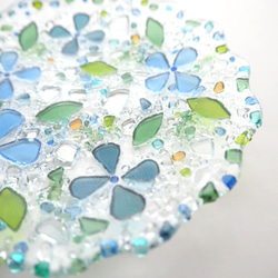 アクセサリートレーにも【即納】ブルーのお花のフリル皿　ガラス 4枚目の画像