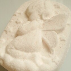 【薔薇月】ピンクソルトバスボム(炭酸入浴剤)2個入り 3枚目の画像