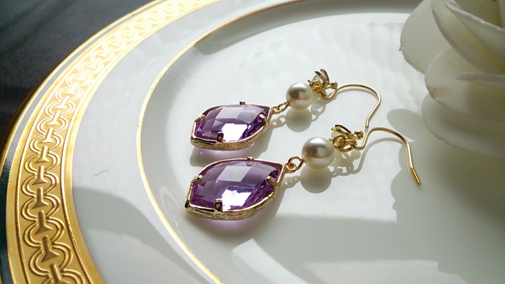 SWAROVSKI スワロフスキー ピアス しずく - メルカリ