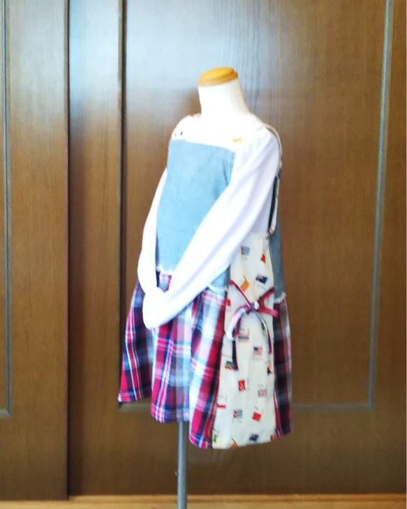 子供服 ☆チェック&国旗柄&スカラップレースのエプロンドレス風ジャンパースカート  サイズ120 3枚目の画像
